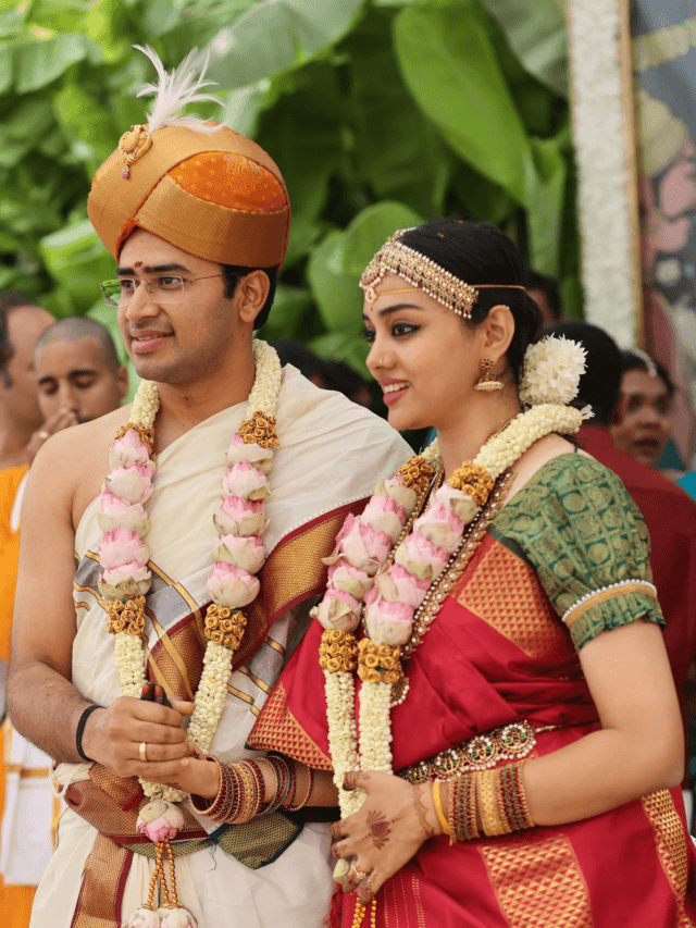 BJP MP Tejashwi Surya Marrige: शास्त्रीय नृत्यांगना शिवश्री स्कंदप्रसाद बनीं तेजस्वी सूर्या की दुल्हन, पीएम मोदी भी कर चुके हैं तारीफ