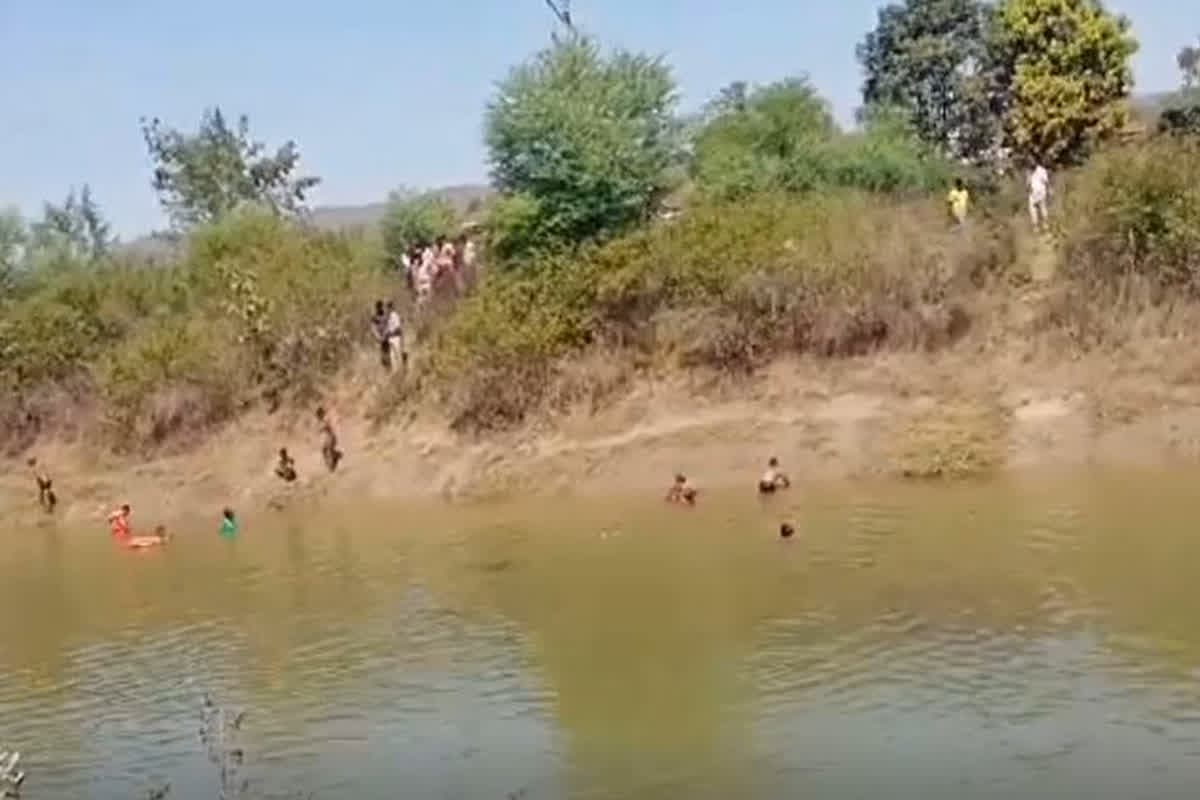 MP Katni News: नहर में नहाने गई चार नाबालिग बच्चियां डूबी, 2 के शव बरामद, 1 की तालाश जारी