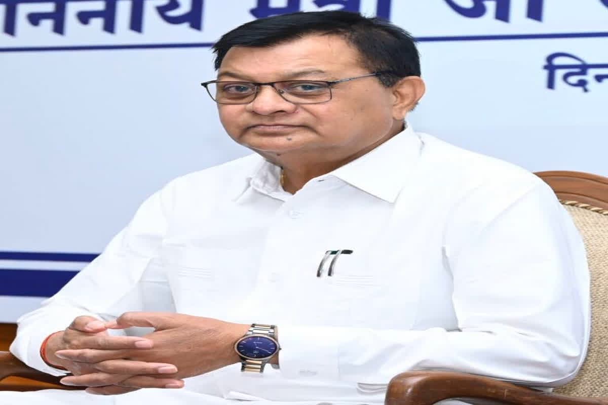 Minister Lakhan Lal Dewangan News: मंत्री लखनलाल देवांगन के विभागों के लिए 965 करोड़ 18 लाख रुपए से अधिक की अनुदान मांगें पारित, सभी जिलों में किया जाएगा विस्तार शहीद वीर नारायण सिंह श्रम अन्न योजना का विस्तार