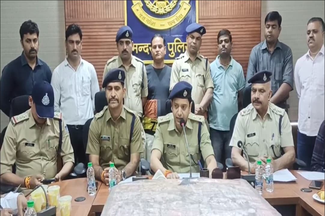 Mandsaur Latest News: चोरी करने वाली अंतर्राज्यीय गैंग का पर्दाफाश! मुख्य आरोपी पत्नी के साथ देता था वारदात को अंजाम, ऐसे हुआ खुलासा