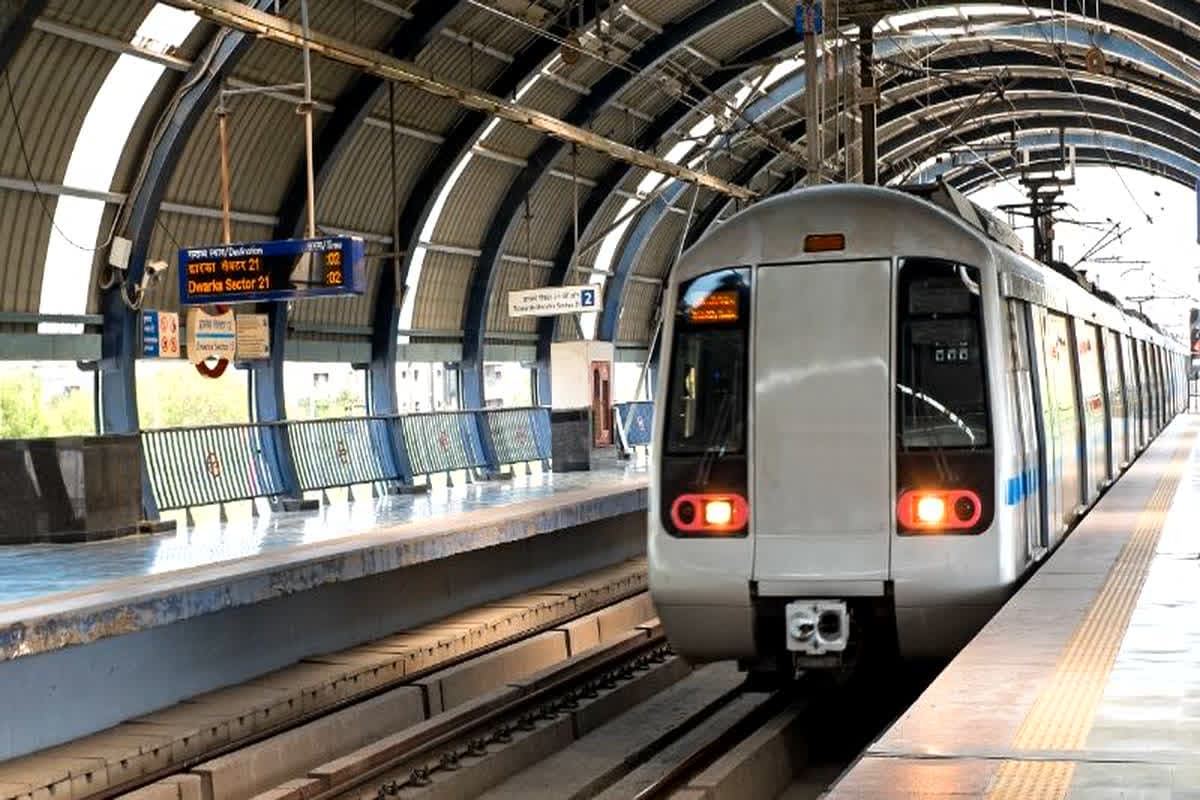 14 March Metro Timing: होली के चलते मेट्रो के समय में बड़ा बदलाव… दोपहर इतने बजे तक नहीं मिलेगी सुविधा, जानें 14 मार्च का पूरा शेड्यूल