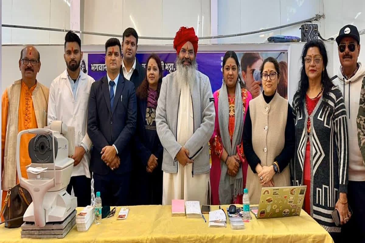 Aryam International Foundation Free Eye Test: निर्जन और बेसहारा लोगों का सहारा बना आर्यम इंटरनेशनल फाउंडेशन, एक साथ 70 लोगों ने उठाया नेत्र शिविर का लाभ