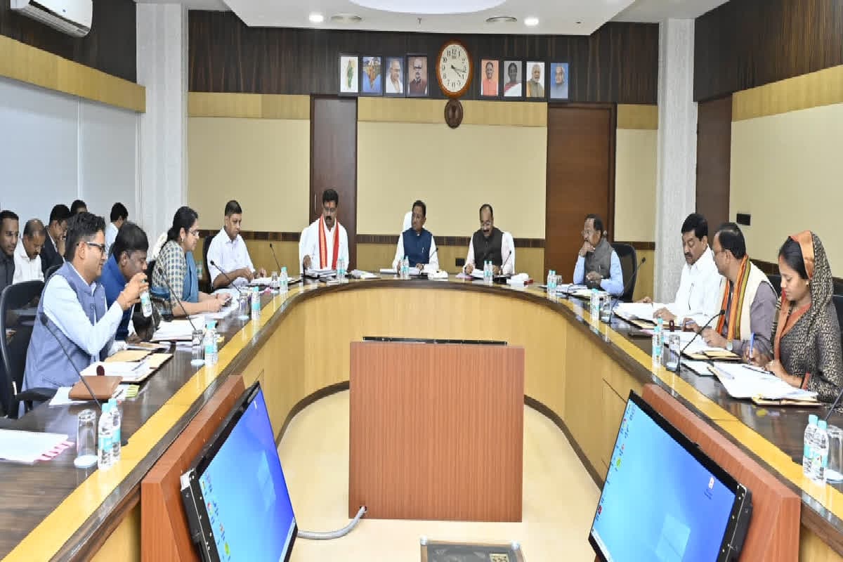 Sai Cabinet Meeting: छत्तीसगढ़ में प्रतियोगी परीक्षा के आवेदन पर अब देना होगा शुल्क, साय कैबिनेट की बैठक में बड़ा फैसला