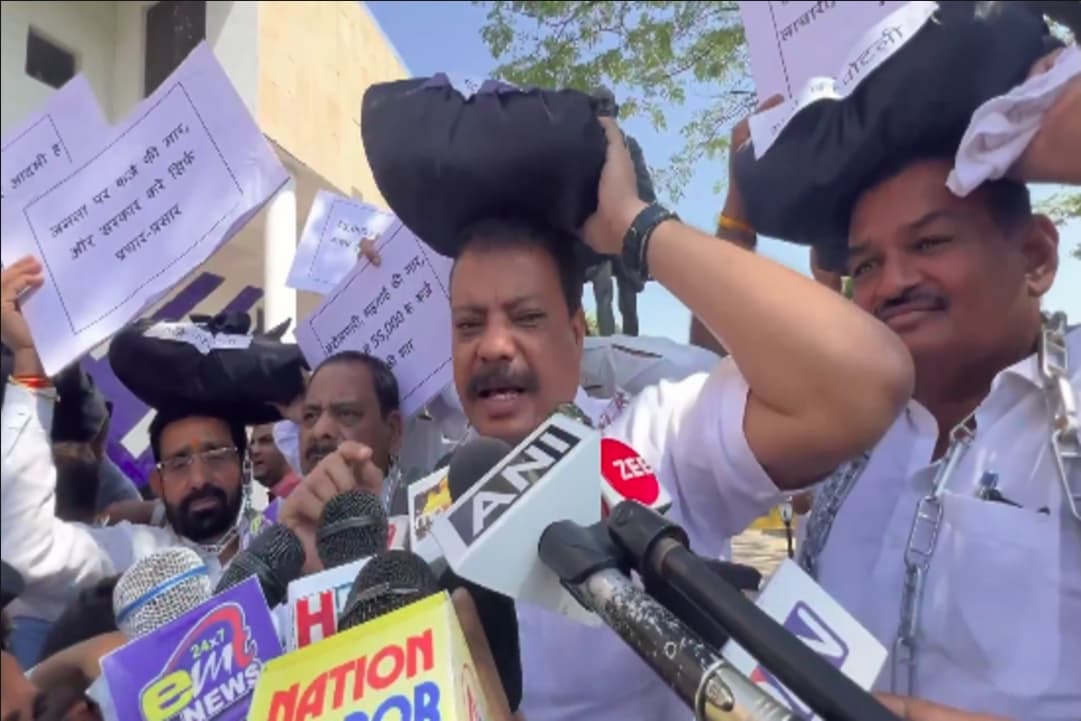 Umang Singhar on MP Budget 2025: विपक्ष के निशाने पर मोहन सरकार! नेता प्रतिपक्ष ने सिर पर रखी कर्ज की पोटली, बजट को लेकर कही ये बात