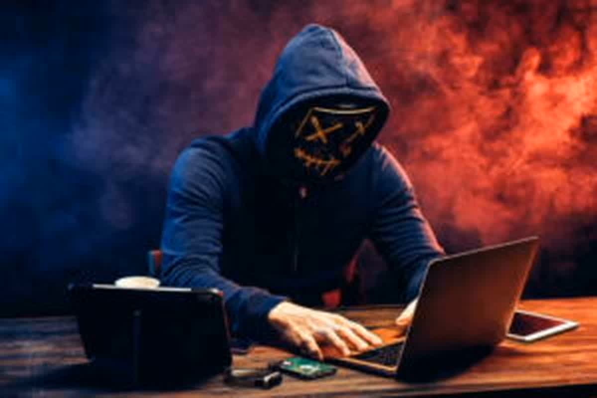 Indore News: दहाड़-2 वेब सीरीज में एक्ट्रेस सोनाक्षी सिन्हा की माँ का रोल निभाने का दिया ऑफर, फिर महिला के साथ कर दिया बड़ा खेला, अब जांच में जुटी पुलिस