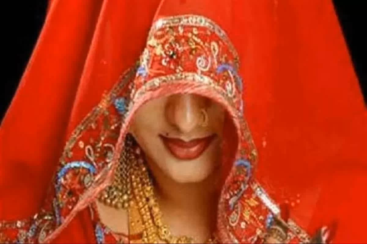 Rajgarh Luteri Dulhan: सुहागरात पर हो गया खेला.. दुल्हन का घूंघट उठाते ही निकली दूल्हे की चीख, मामला जानकर उड़ जाएंगे आपके होश