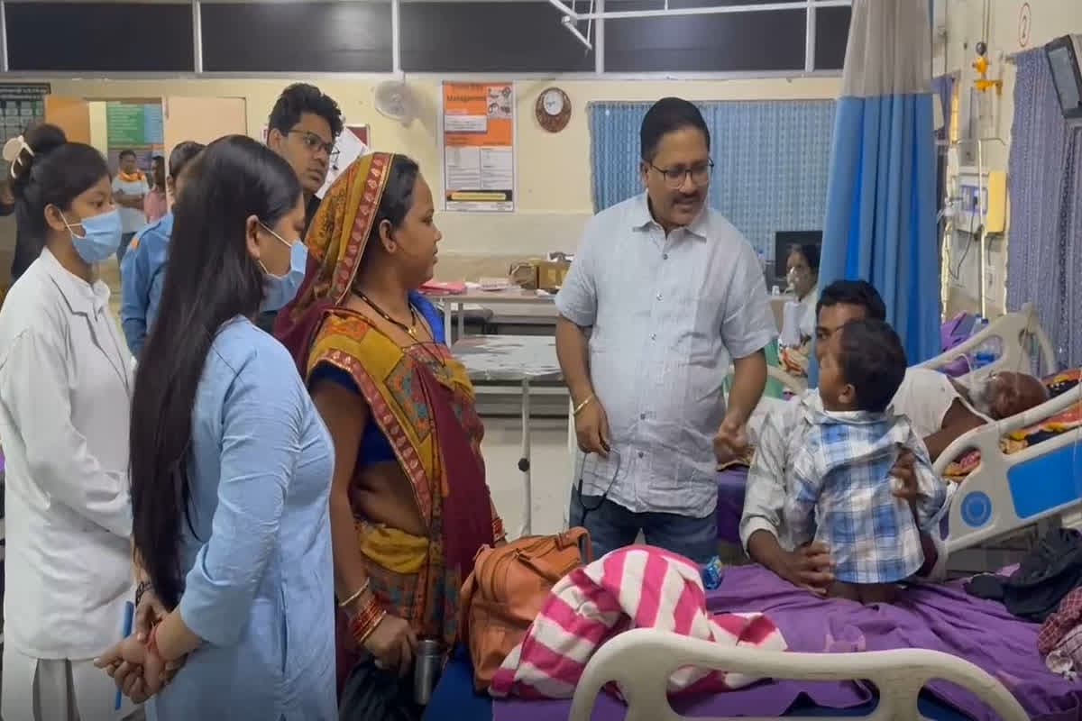 Food Poisoning in Korba: विवाह कार्यक्रम में सेव बूंदी खाने के बाद बिगड़ी 43 बच्चों समेत 49 लोगों की तबीयत, इलाज के लिए मेडिकल कॉलेज अस्पताल में करवाया गया भर्ती