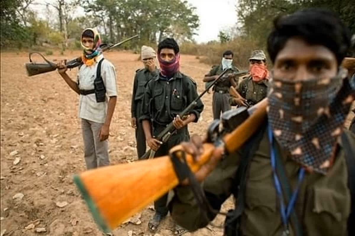 CG Naxali Arrested: सुरक्षाबलों को मिली बड़ी सफलता, अलग-अलग क्षेत्र से सात नक्सलियों को किया गिरफ्तार, टीफिन बम, वायर सहित अन्य सामान बरामद