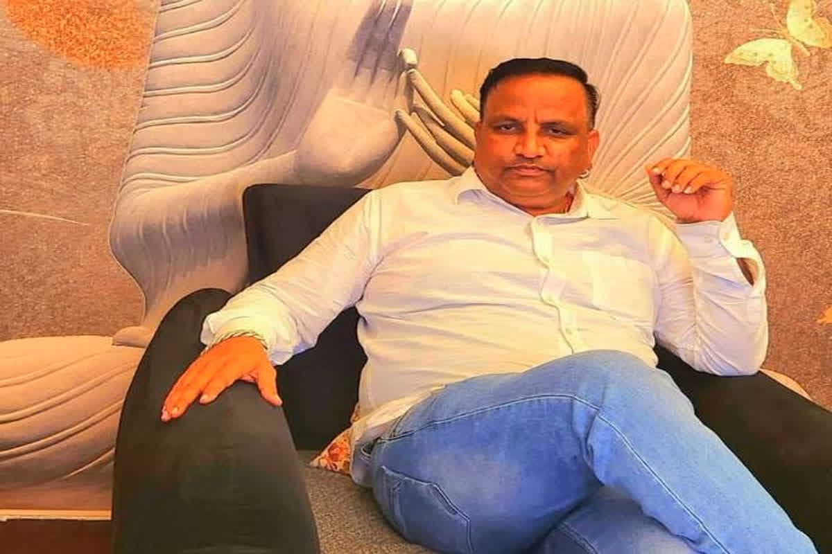 Karni Sena Vice President Murder: करणी सेना के राष्ट्रीय उपाध्यक्ष की दिन दहाड़े हत्या, हमलावरों ने गोलियों से भुना, कार्यकर्ताओं में आक्रोश का माहौल