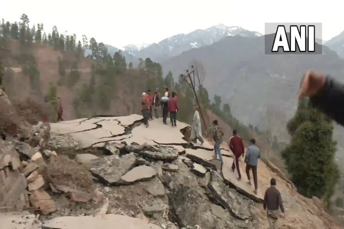 Today News and LIVE Update 20 April 2025: रामबन में बारिश और भूस्खलन से भारी नुकसान, पीएम मोदी के दौरे से पहले सीएम योगी का आज कानपुर दौरा,जानें देशभर की बड़ी खबरें