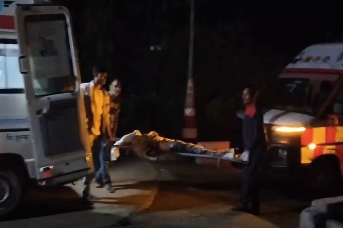 Road Accident In Anuppur: 40 फीट गहरी खाई में गिरी तेज रफ़्तार कार, एक की मौत, पांच लोग गंभीर रूप से घायल