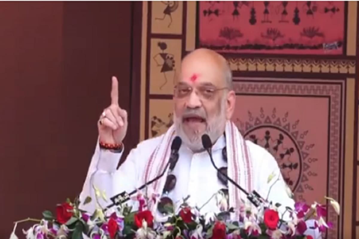 Amit Shah in Dantewada: नक्सल मुक्त गांव होने पर मिलेंगे एक करोड़ रुपए, अमित शाह ने कहा- सरेंडर माओवादियों को आत्मसमर्पण योजना का लाभ देगी छत्तीसगढ़ सरकार