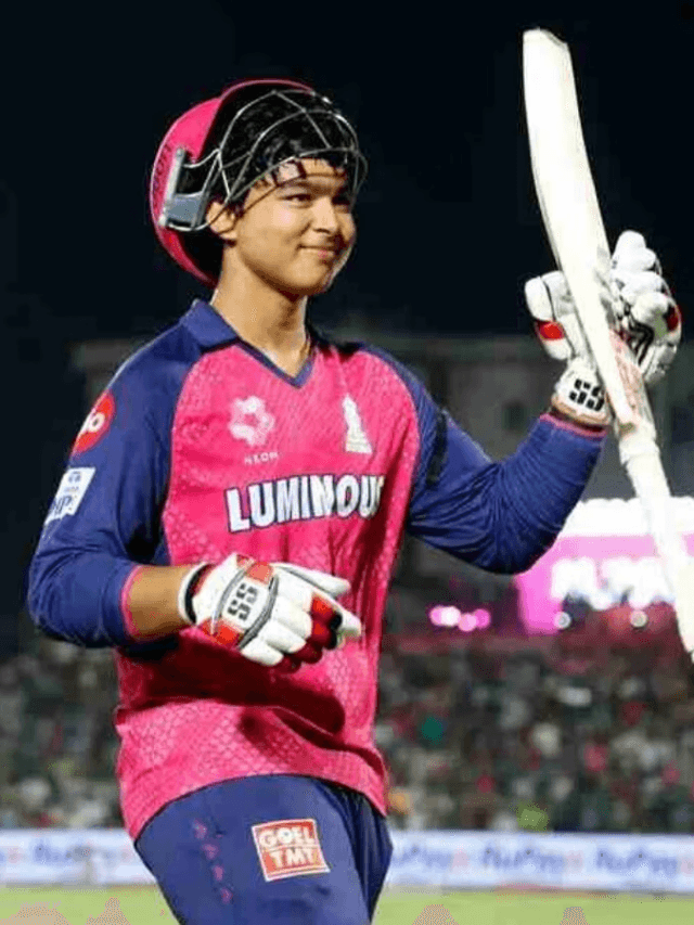 Vaibhav Suryavanshi: वैभव सूर्यवंशी ने रचा इतिहास, बने सबसे कम उम्र में IPL में शतक लगाने वाले बल्लेबाज