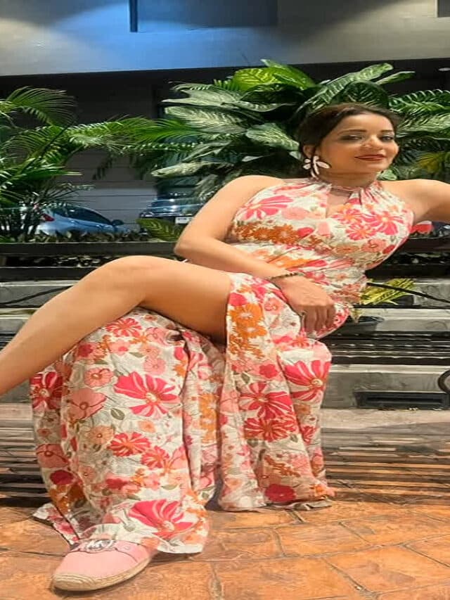Monalisa Hot Pics: मोनालिसा ने फ्लोरल ड्रेस गिराई हुस्न की बिजली, कातिल अदाएं देख फैंस की बढ़ी धड़कने