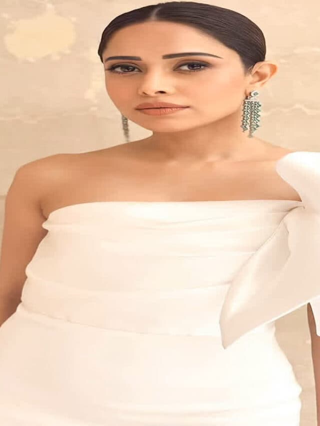 Nushrat Bharucha Hot Pics: नुसरत भरूचा ने व्हाइट ड्रेस में दिखाई कातिलाना अदाएं, तस्वीरें हो रही वायरल