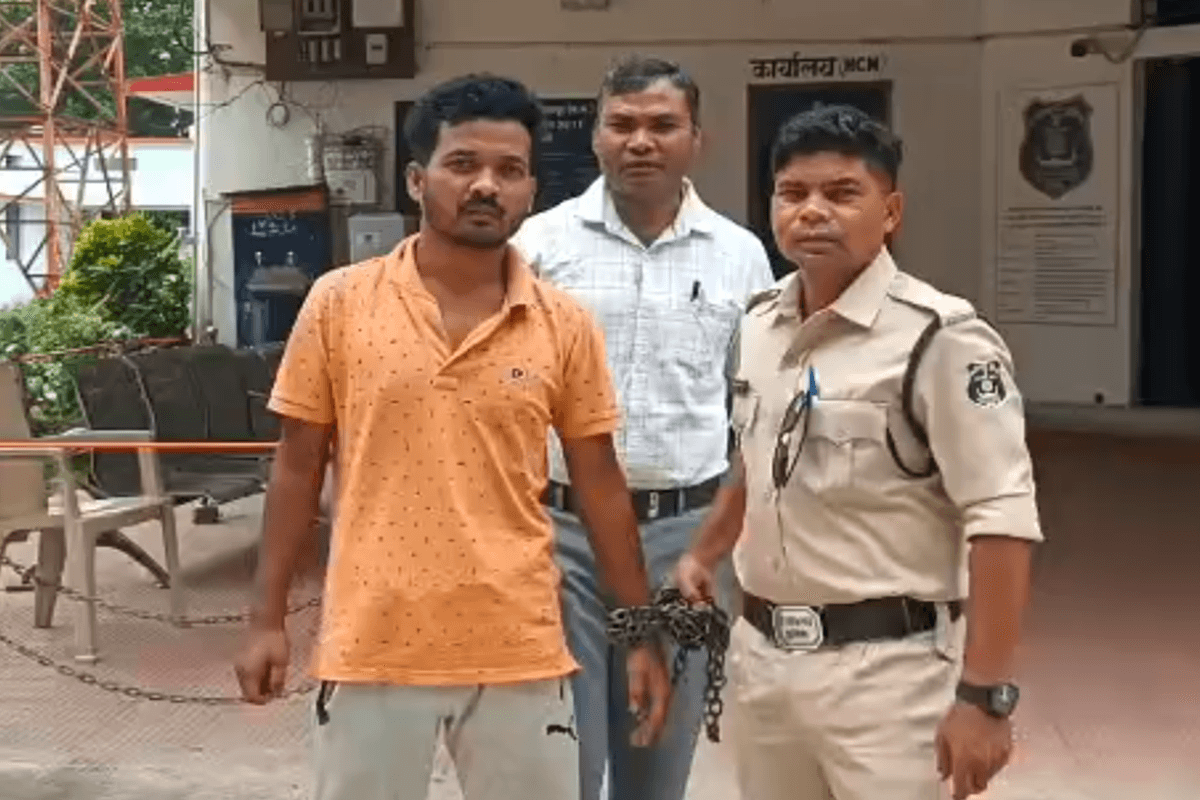 Rape in Rented Room: किराये के कमरे में कलयुगी राक्षस की हैवानियत! दरवाजा खुला… युवती से मांगा पानी… और फिर जो हुआ, रूह कांप उठी