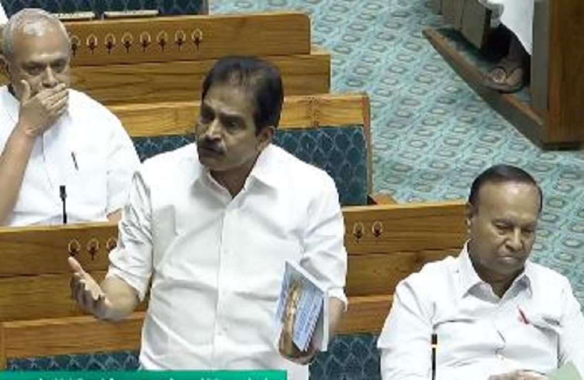 Waqf Amendment Bill in Lok Sabha: ‘आप जबरन कानून को थोप रहे हैं’, कांग्रेस सांसद केसी वेणुगोपाल वक्फ संशोधन बिल पर उठाया सवाल