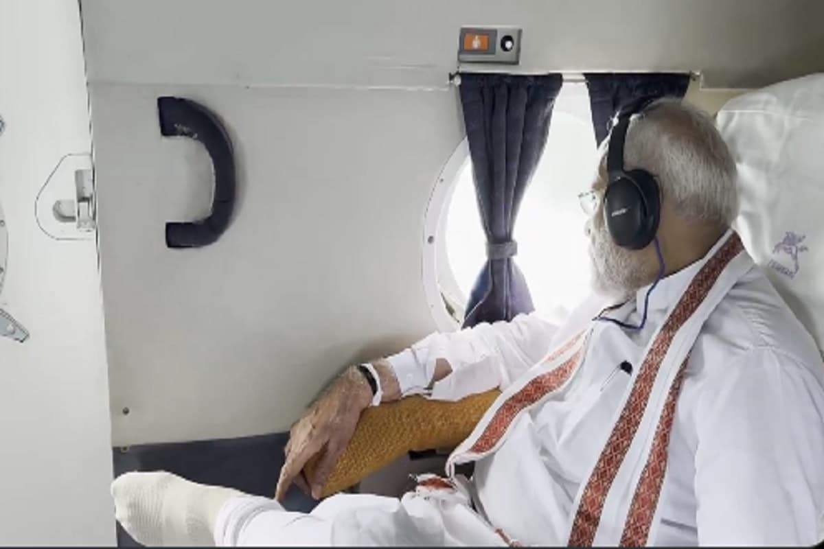 PM Modi: श्रीलंका से लौटते वक्त पीएम मोदी ने आसमान से देखा रामसेतु का नजारा, रामलला के सूर्य तिलक के भी किए दर्शन, देखें वीडियो
