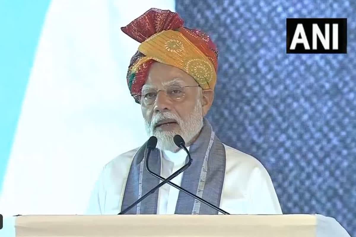 PM Modi Haryana Visit: बाबा साहेब की जयंती पर हिसार को पीएम ने दी बड़ी सौगात, कांग्रेस पर बोला हमला, कहा- ‘संविधान की भक्षक..’