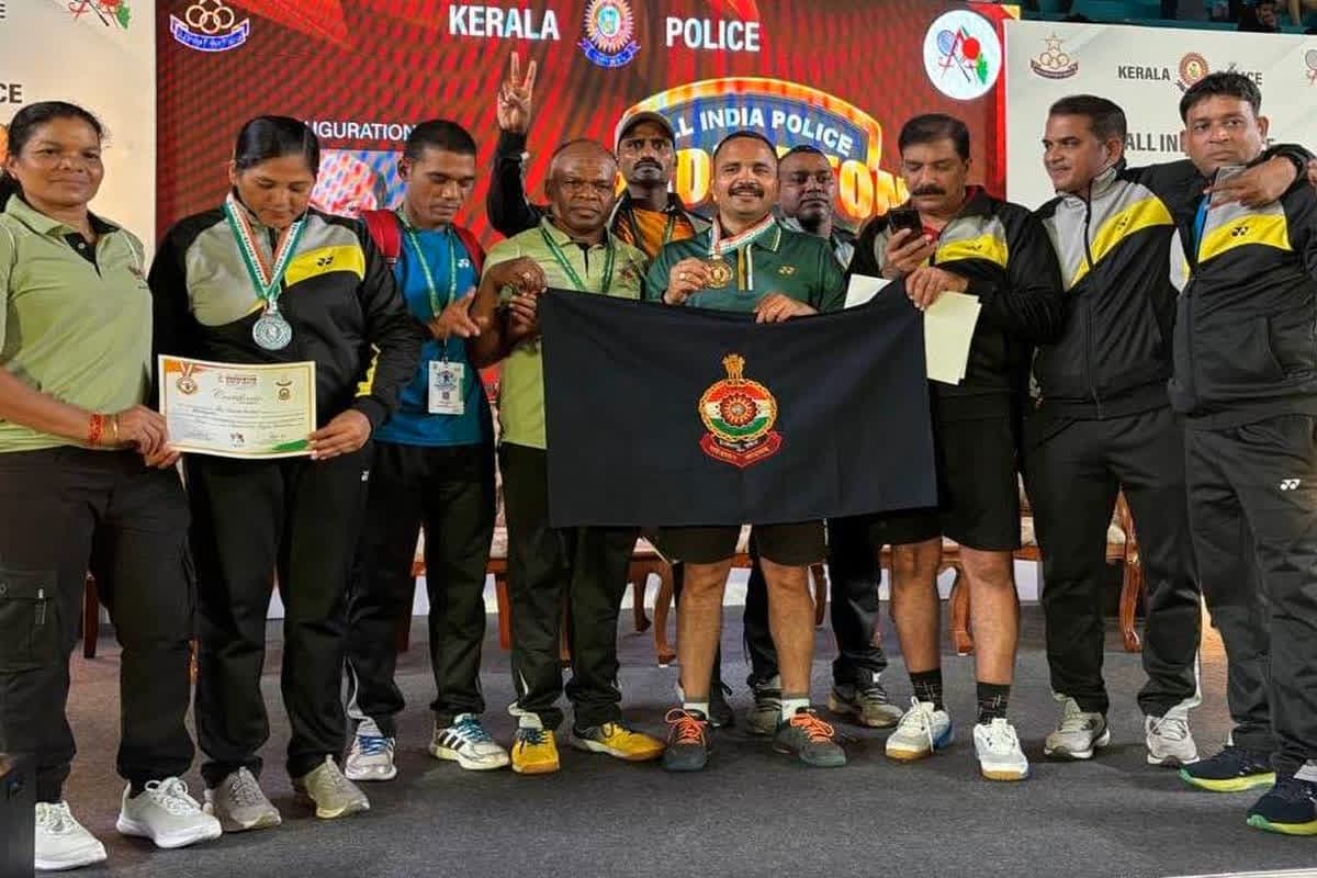 All India Police Badminton Tournament: अखिल भारतीय पुलिस बैडमिंटन मिक्स्ड डबल्स में लहराया छत्तीसगढ़ का परचम, पहली बार जीता गोल्ड