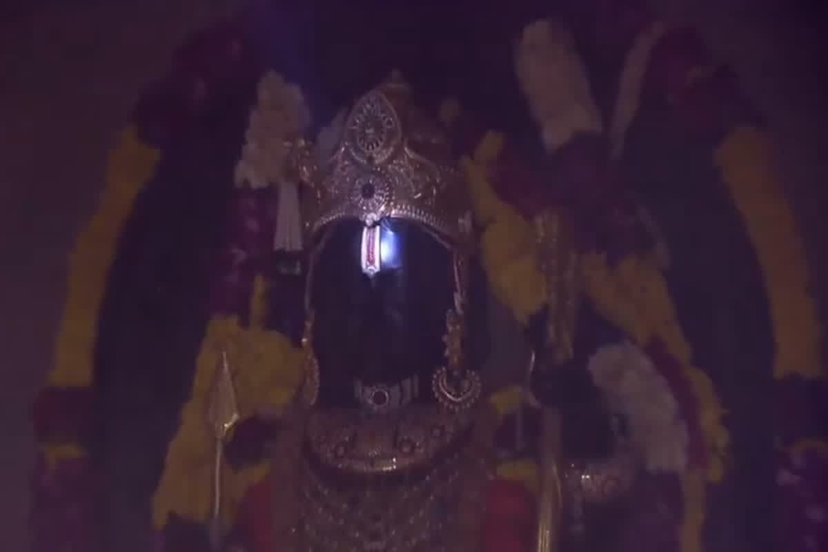 Ram Lalla Surya Tilak LIVE: रामनवमी पर रामलला का सूर्य तिलक, विशेष आरती भी हुई, थोड़ी देर में होंगे दर्शन