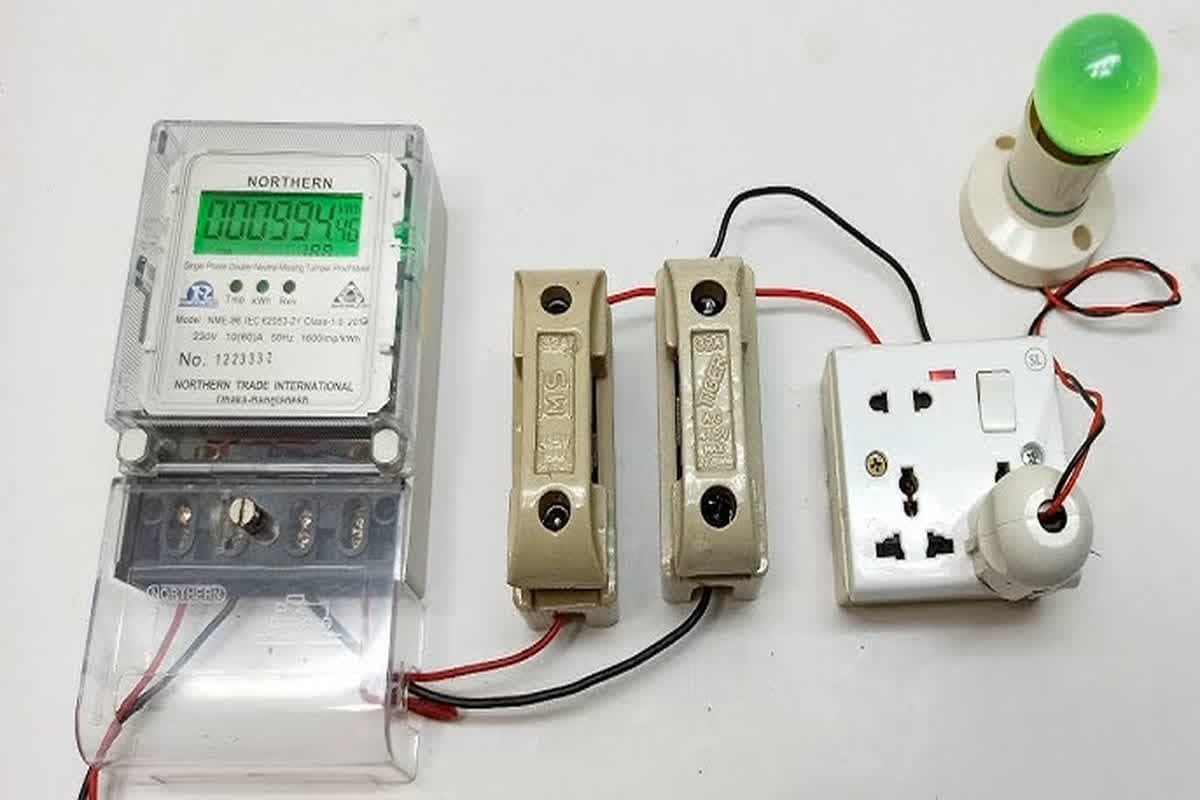 Electricity Connection Charges: मात्र 5 रुपए देकर घर पर लगवाएं बिजली का कनेक्शन, प्रदेश सरकार की खास योजना का हजारों लोगों ने लिया लाभ