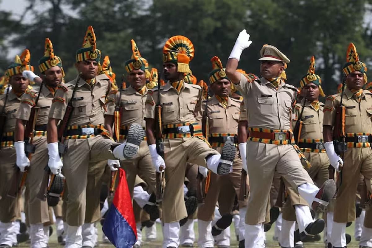 Police Constable Bharti Latest News: पुलिस विभाग में निकली बंपर भर्ती, 9617 पदों के लिए मंगाए गए हैं आवेदन, इस तारीख तक कर सकते हैं अप्लाई