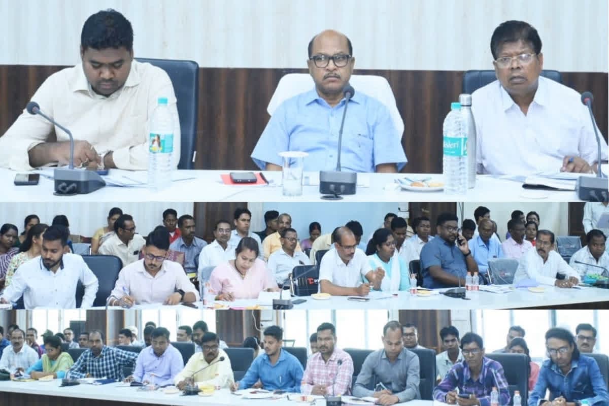 Notice to Panchayat Sachiv: पीएम आवास में लापरवाही सचिवों को पड़ गया भारी, जिला कलेक्टर ने थमाया नोटिस, कहा- नहीं चलेगी मनमर्जी