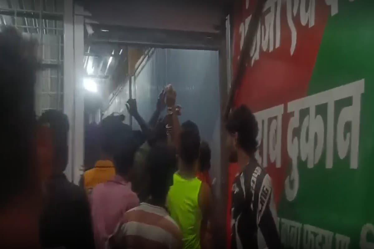 Khandwa Liquor Shop Dispute: शराब ठेके को लेकर जमकर हुआ बवाल! पथराव में महिलाएं समेत कई घायल, छह लोग हिरासत में