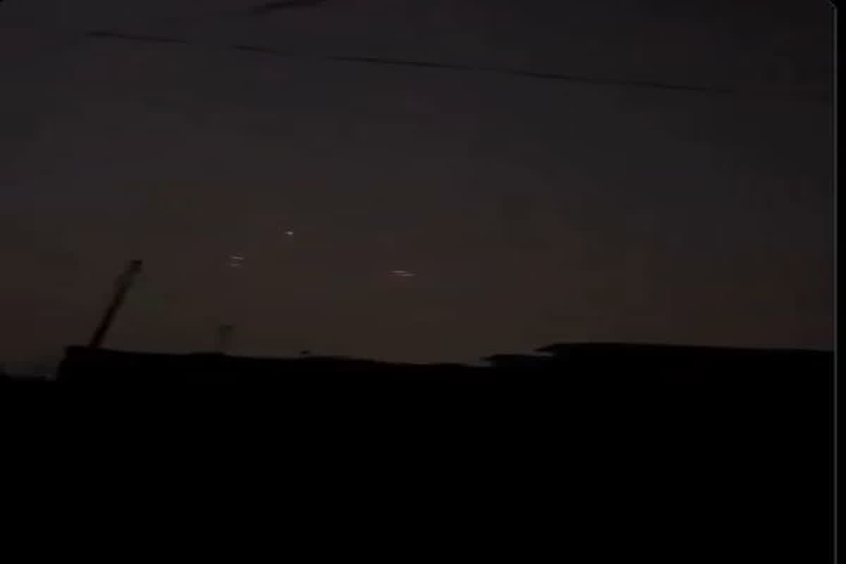 Drone attack: पाकिस्तान का भारत पर बड़ा हमला, एक साथ जम्मू कश्मीर से लेकर राजस्थान तक अटैक, देखें भारी बमबारी के वीडियो