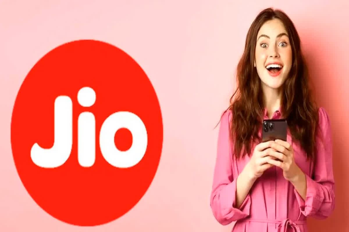 Jio Recharge Plan: जियो यूजर्स के लिए खुशखबरी… अब रोजाना 2.5GB डेटा के साथ मिलेगा OTT का मजा और अनलिमिटेड कॉलिन्ग की सुविधा, जानें कैसे