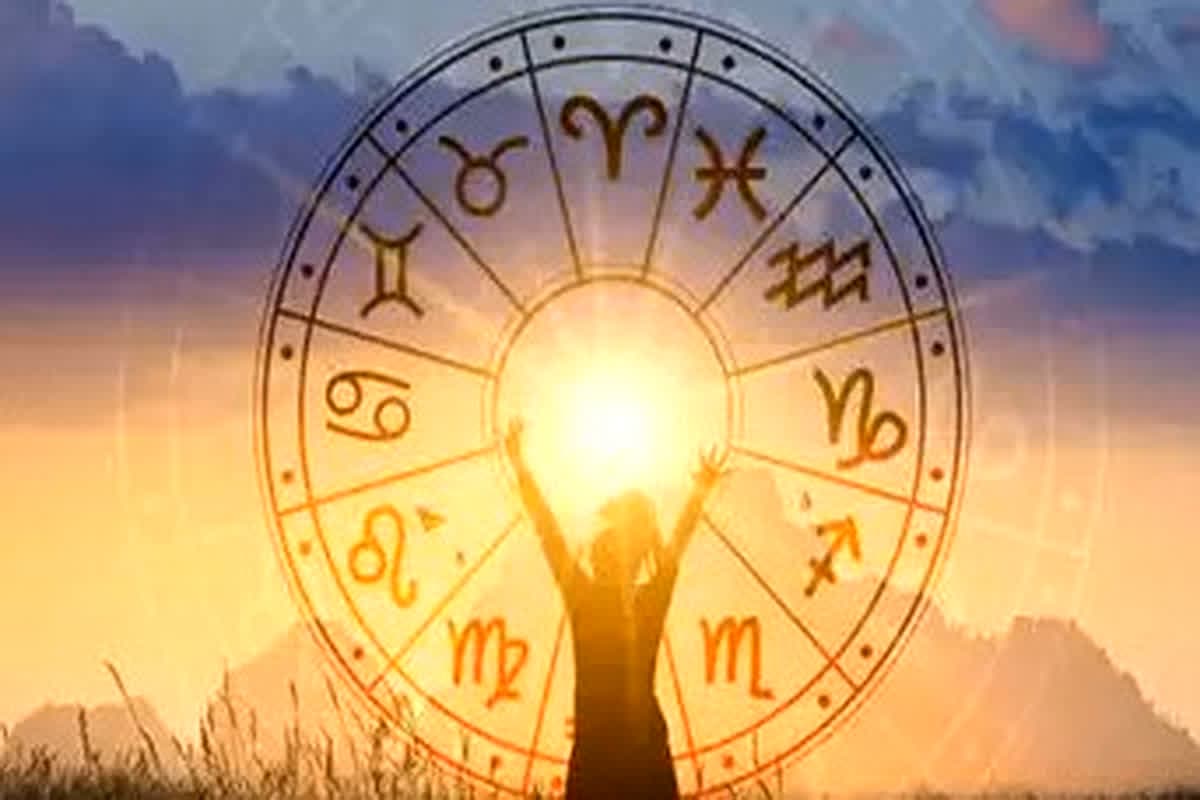 04 May 2025 Horoscope: रविवार को सूर्यदेव की कृपा से चमकेगा इन राशियों का भाग्य, नए काम की कर सकते हैं शुरुआत, पूरी होंगी योजनाएं