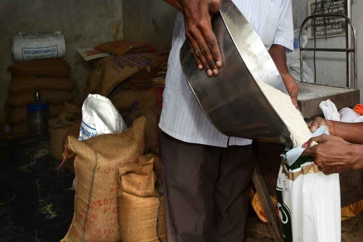 Chawal Utsava 2025: राशनकार्ड धारकों के लिए खुशखबरी.. एक साथ मिलेगा तीन महीने का चावल, जानें कब से शुरू होगा वितरण