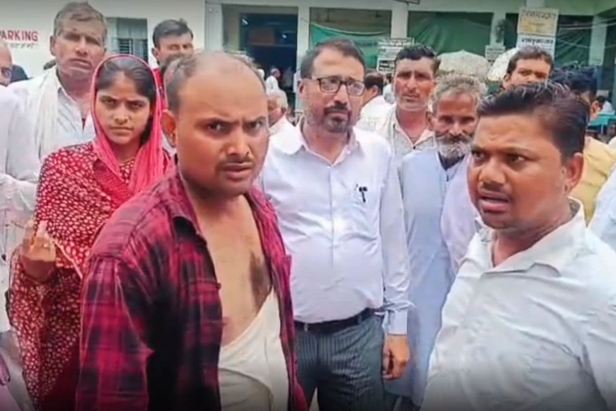 Morena Viral Video: पत्नी कर रही थी बच्चों की मांग, हैवान पति ने भाई संग कर दिया ये कांड, वीडियो वायरल होने से मचा हड़कंप