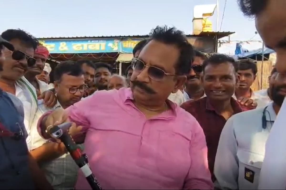 MP News: कर्नल सोफिया कुरैशी पर विवादित बयान देने के 17 दिन बाद सामने आए मंत्री विजय शाह, मीडिया से बनाई दूरी