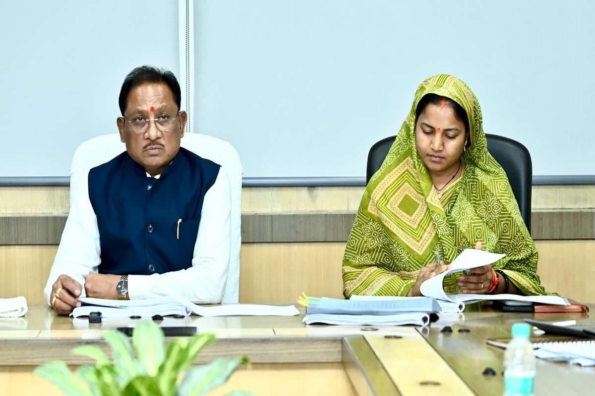 Chhattisgarh News: “हर दिव्यांग बनेगा सशक्त और आत्मनिर्भर”, सीएम विष्णु देव साय का बड़ा संकल्प, समीक्षा बैठक में दिए पेंशन व उपकरण वितरण में तेजी के निर्देश
