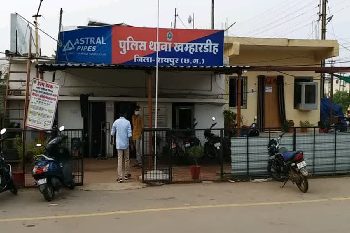 Raipur News: बलवे के आरोपियों पर मेहरबान हुई रायपुर पुलिस, तीन को बिना फोटो खींचे भेजा जेल, आरोपियों से सांठगांठ की आशंका
