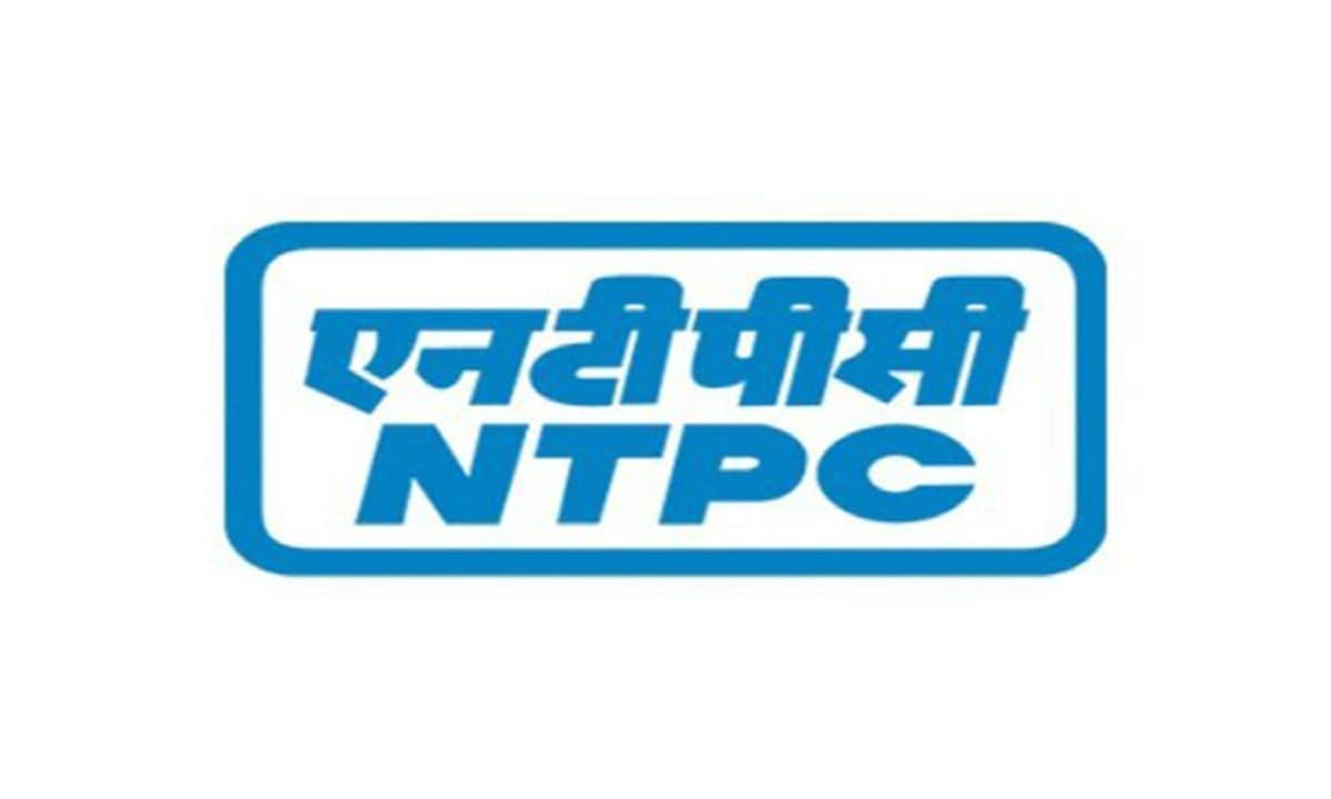 NTPC Share Price: जिसने सुना वही हैरान! PSU स्टॉक बना रॉकेट, अब तक दे चुका 37% रिटर्न और आगे भी धमाका बाकी…
