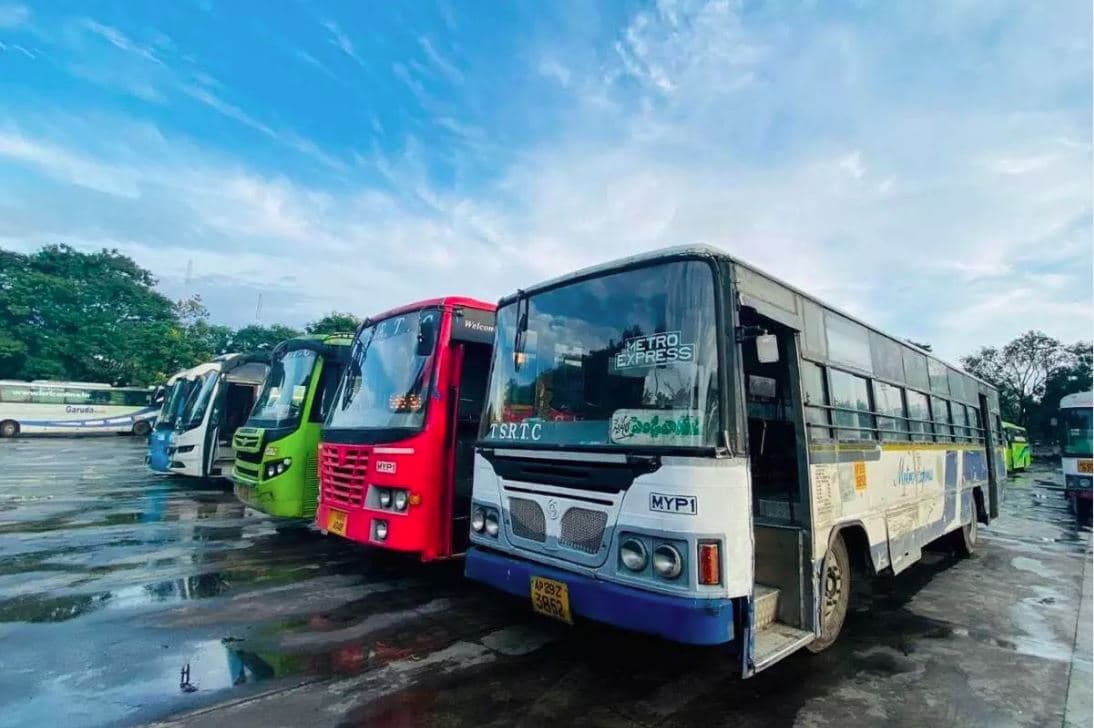 Bus Fares Cuts News: रक्षाबंधन से पहले सस्ता हुआ बस का सफर.. 30 प्रतिशत तक कम हुए टिकटों के दाम, जाने क्या होगा नया किराया