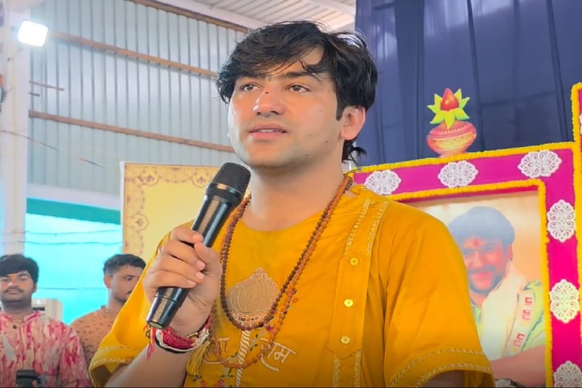 Bageshwar Baba Latest Statement: चार बच्चे पैदा करों और एक… बागेश्वर बाबा ने हिंदुओं से की बड़ी अपील, हर तरफ हो रही बयान की चर्चा