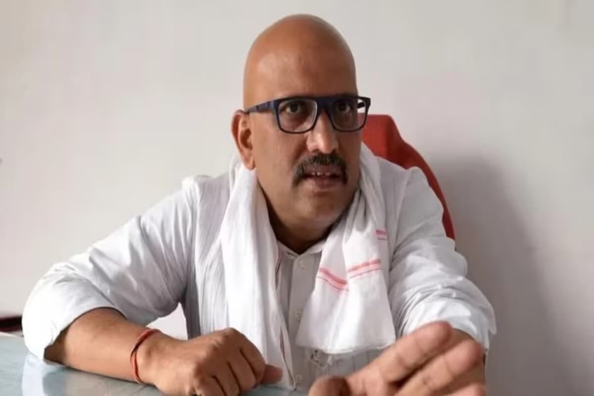 Ajay Rai Latest News: कांग्रेस अध्यक्ष ने अब RSS पर की आपत्तिजनक टिप्पणी, संघ को बताया रं**वों की फौज, कहा- मोहन भागवत पहले खुद करें शादी