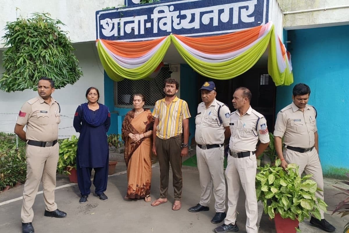 Husband Killed Wife: पति ने पत्नी की हत्या कर शव प्रयागराज में जलाया, लापता परिवार का रहस्य खुला, पुलिस ने आरोपी गिरफ्तार