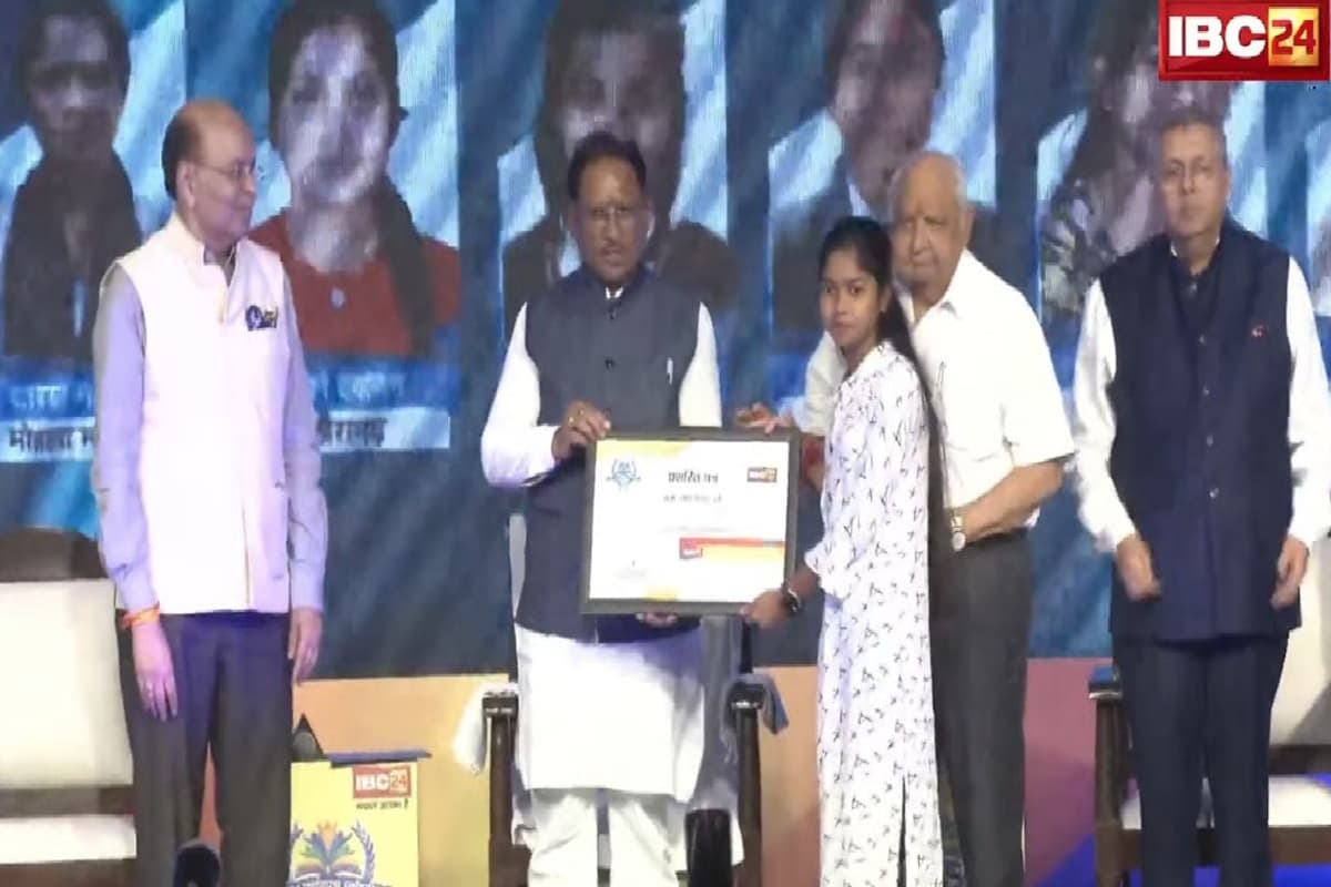 IBC24 Swarna Sharda Scholarship 2025: संघर्षों में जली शिक्षा की लौ, अब गांव की बेटियों की मिसाल बनी ज्योति दोलाई, IBC24 ने स्वर्ण शारदा स्कॉलरशिप देकर किया प्रोत्साहित