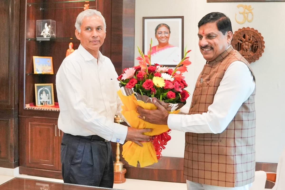 MP News: अगले एक साल तक अनुराग जैन ही रहेंगे मध्यप्रदेश के मुख्य सचिव, केंद्र सरकार ने बढ़ाया कार्यकाल, सीएम यादव ने दी बधाई
