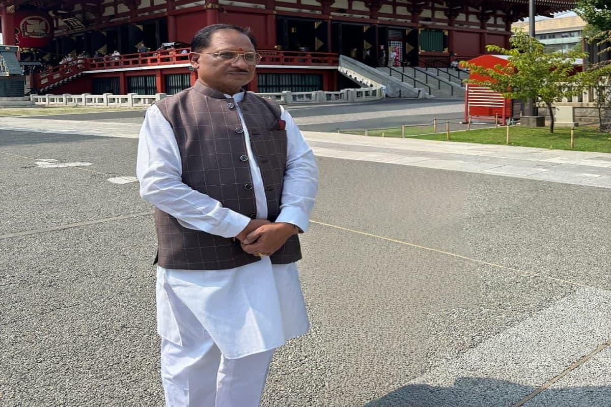 CG News: जापान पहुंचे सीएम साय, टोक्यो स्थित ऐतिहासिक असाकुसा मंदिर में की पूजा-अर्चना, की प्रदेशवासियों के खुशहाली और समृद्धि की कामना