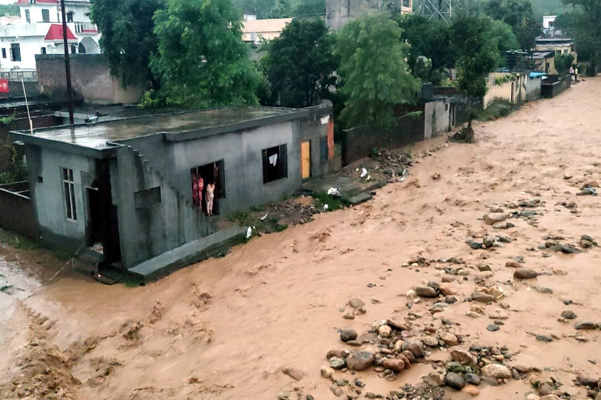 Jammu-Kashmir Cloudburst News: किश्तवाड़ के बाद कठुआ में मची तबाही, बादल फटने से 7 लोगों की मौत, कई लोग हुए घायल