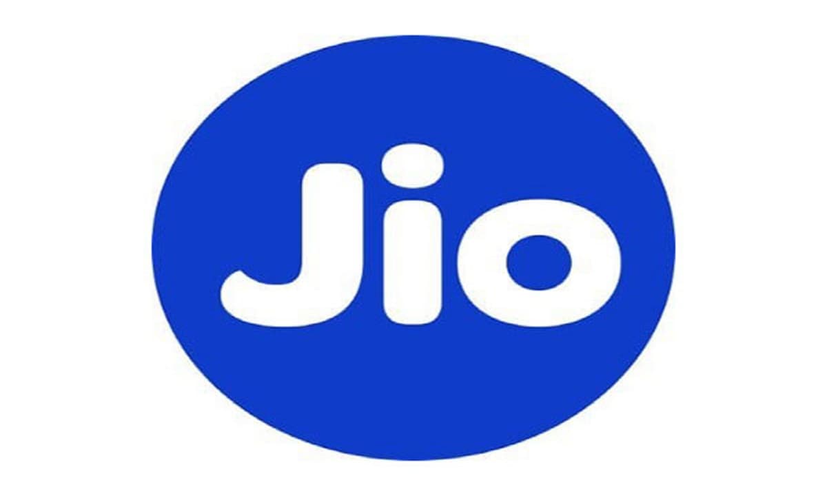 Jio Finance Share Price: 52 वीक हाई से 11% नीचे, लेकिन लो से 63% ऊपर, क्या निवेश का यही है सही मौका?