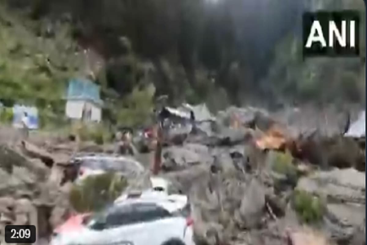 Jammu Kashmir Cloudburst: जम्मू-कश्मीर के किश्तवाड़ में बादल फटने से 33 लोगों की मौत, घटना को लेकर पीएम मोदी ने जताया दुख