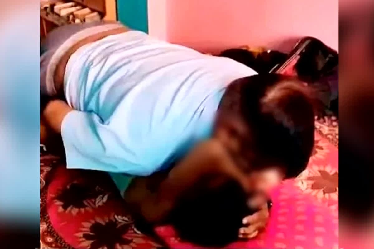 Siddharth Nagar BJP Leader Video Viral: बेटी की उम्र की लड़की के साथ सेक्स करते भाजपा नेता का वीडियो वायरल, मीडिया के सामने बोले- यह सब चलता रहता है…