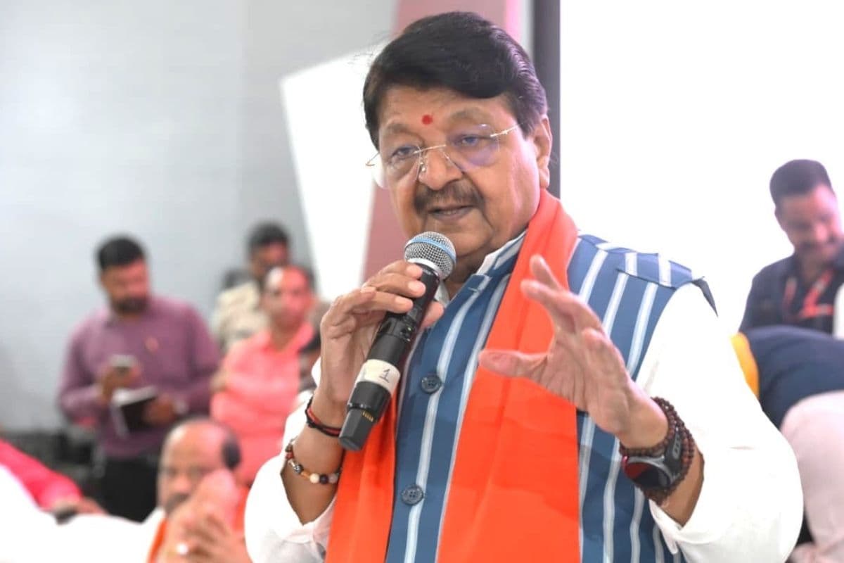 Indore News: ”एनडीए गठबंधन जीतेगा 160 से ज्यादा सीटें, मुंह छुपाने विदेश चले जाएंगे राहुल”, मंत्री कैलाश विजयवर्गीय का बड़ा बयान